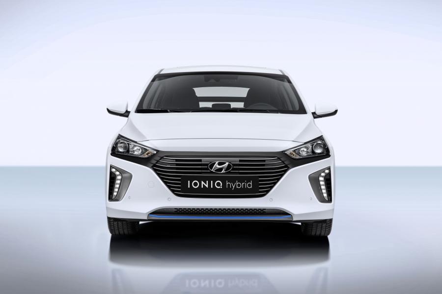  Hyundai IONIQ hybrid (AE) 2016 года  (WW) (фото 9 из 38)